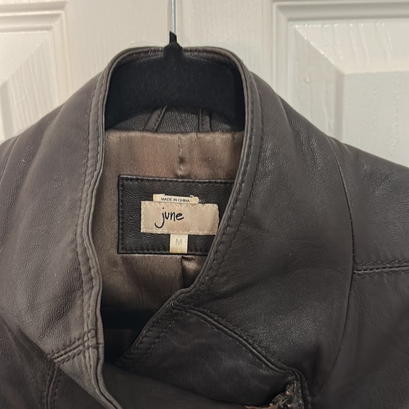 June Asymmetrical Geniune leather brown vest. - Picture 2 of 6